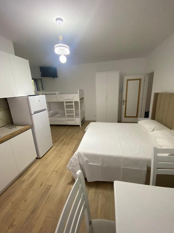 Borsh Apartments エクステリア 写真